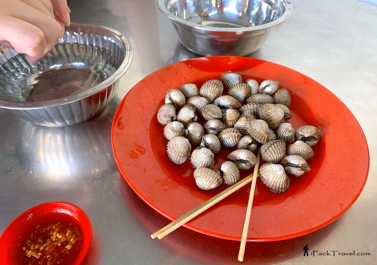 Tampoi Laksa (淡杯叻沙): Fresh cockles