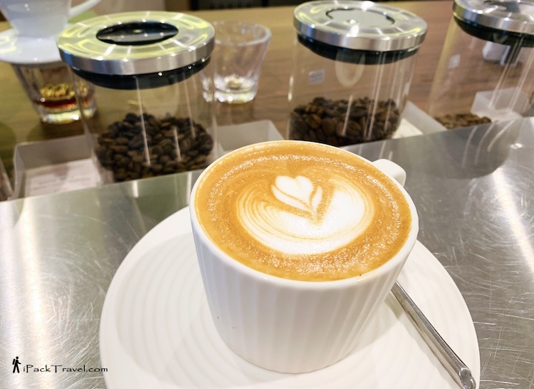 Space Cafe: Cappuccino