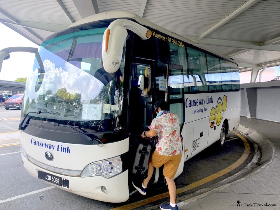AA1 Senai Airport Bus: From Senai Airport