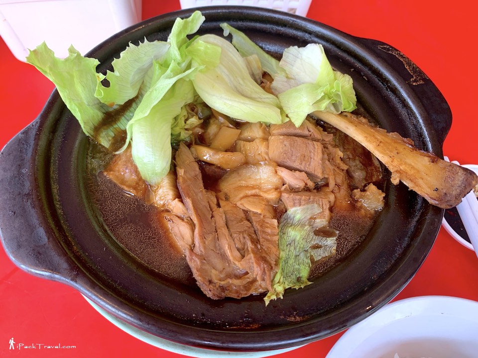 Ba Jie Bak Kut Teh (八戒肉骨茶): Signature Bone Bah Kut Teh with big bone (招牌大骨)