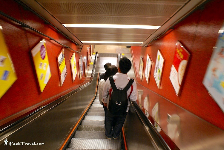 Hong Kong & Macau Tips: Escalator etiquette in Hong Kong