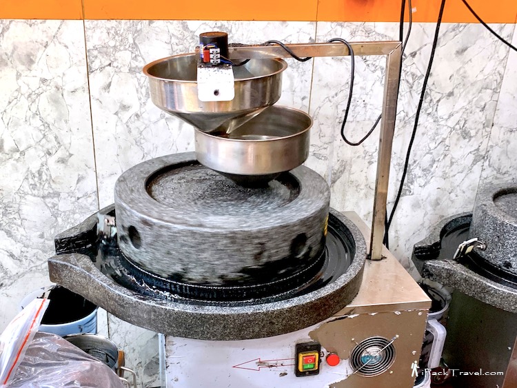 Heartwarming (暖心芝作): Grounding black sesame seeds