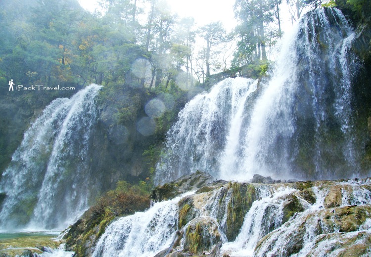 Jiuzhai Valley (九寨沟): Panda Lake Waterfall (熊猫海瀑布)