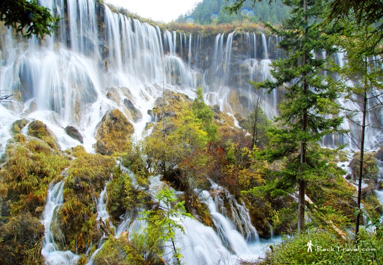 Jiuzhai Valley (九寨沟): Nuorilang Waterfall (诺日朗瀑布)