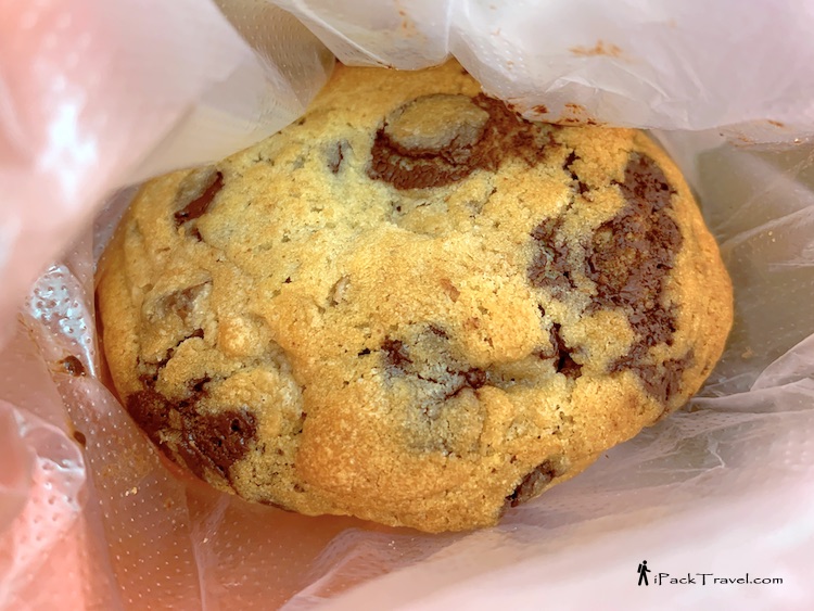 Kadorar et Levain Bakery (加多娜面包店): Chocolate & Walnut Soft Cookie (核桃朱古力软奇曲)