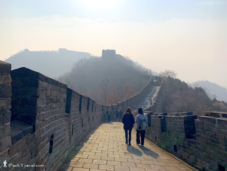 Mutianyu Great Wall (慕田峪长城): Silhouette view of Tower 15