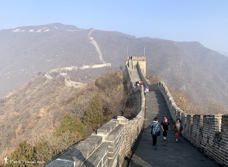 Mutianyu Great Wall (慕田峪长城): Beacon tower between Towers 15 and 16