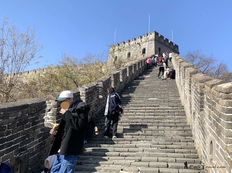 Mutianyu Great Wall (慕田峪长城): Steep steps from Tower 14