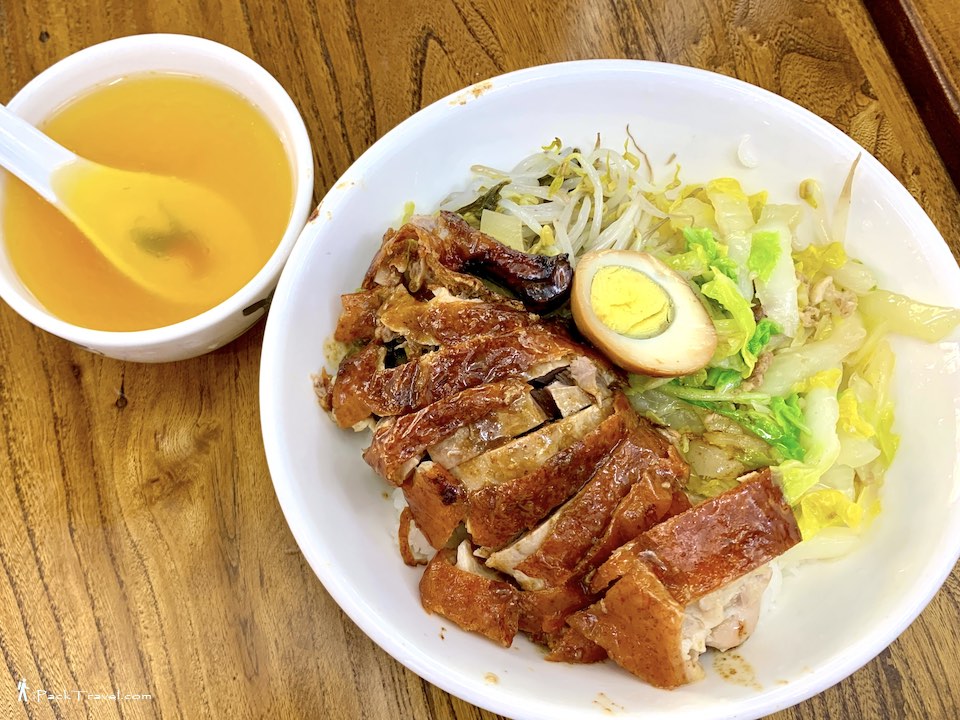 Na Jie Longjiang Pig Trotter Rice (娜姐隆江猪脚饭): 