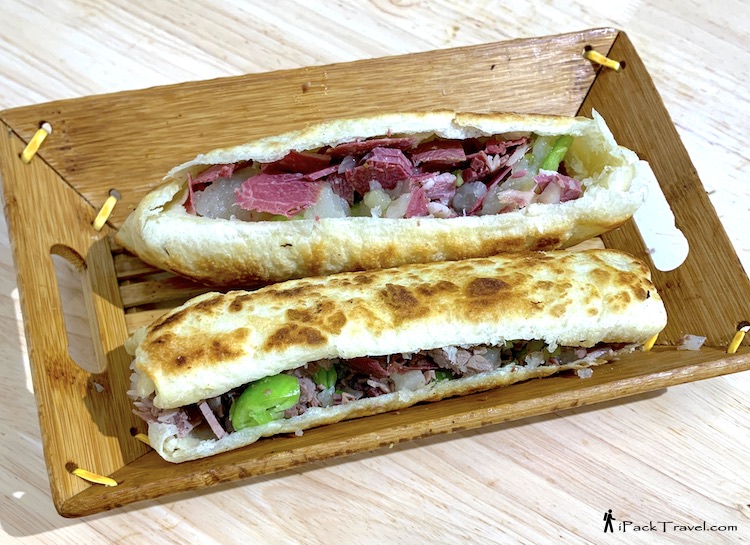Beijing-Specialty Food: Donkey Meat Huo Shao (驴肉火烧)