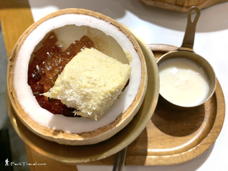 Yi Yan Tang Dessert (一燕糖甜品): Thai-style Durian Coconut Pudding (榴莲椰皇布甸)