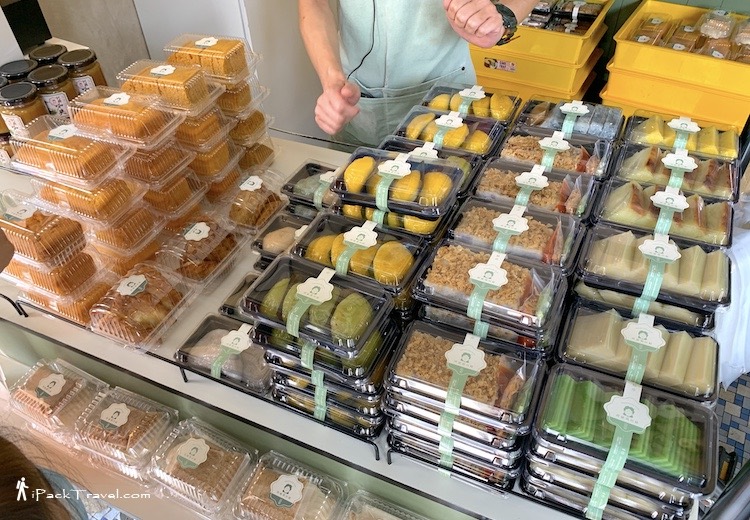 Ah Ma TeoChew Kuih (阿嬷潮州糕): Wide varieties of kuih and cakes for take-away