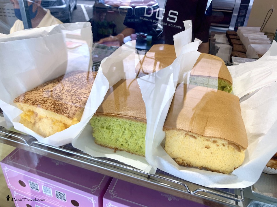 Castella Cake & Bakery House (古早味蛋糕坊): Freshly baked cakes