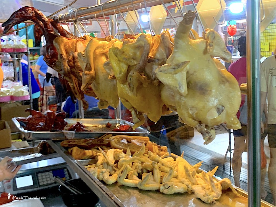 Chu Mao Long / Teochew Braised Delights (初茂隆潮州卤味): Poultry meat and pork in glass shelf