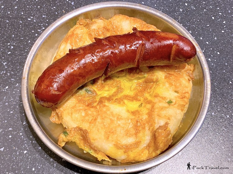 Dough Magic (扑面而来): Egg Pancake (蛋饼) + Harbin Sausage (哈尔滨香肠)