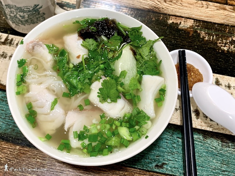 Hai Kai Lang (海脚人): Leopard Coral Grouper Kway Teow Soup (七星斑鱼片粿条汤)