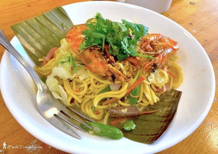 House of Lechon: Canton guisado