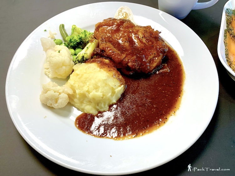 IKEA Swedish Restaurant: Chicken chop