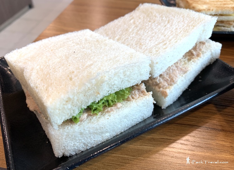 Kopifellas Cafe: Tuna Mayo Sandwich