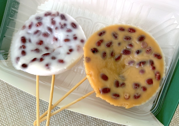 Kwan Kee Store (坤记糕品): White sugar & brown sugar rice bowl cakes