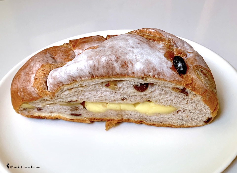 Moonlight Cake House: Saha