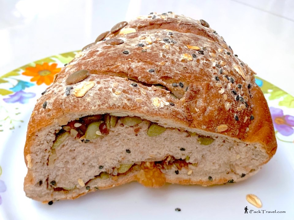 Moonlight Cake House: Dark Chia Grain Bread
