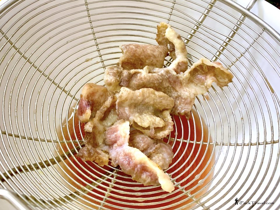 Guantang Niu Da Ka Beef Hotpot (官塘牛大咖牛肉火锅): Boiled meat still pinkish