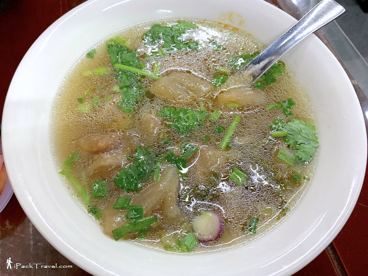 Niu Mo Wang Beef Noodles (牛魔王牛肉面): Beef Tendons Soup (牛筋汤)