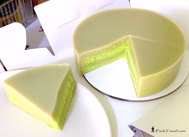 Uncle Lee's Confectionery (李叔叔面包西果店): Kaya cake