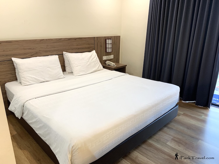 Yangtze Hotel (长江酒店): Deluxe King Room