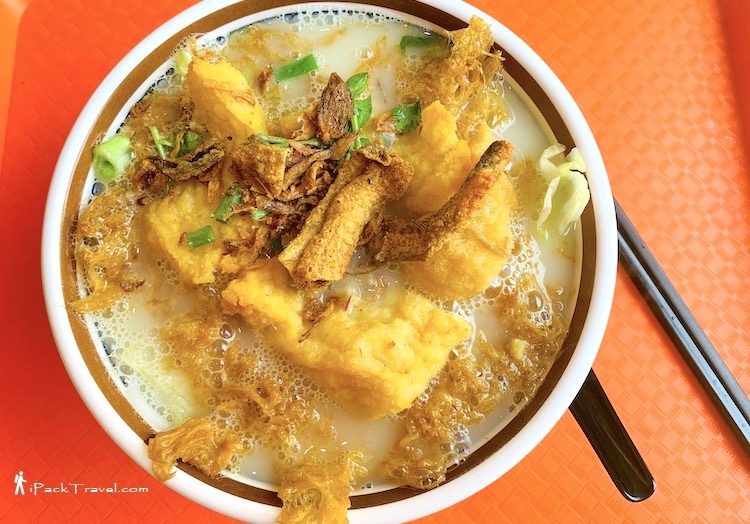 Blanco Court Fresh Fish Soup (白兰阁鲜鱼汤): Fried Fish Bee Hoon (炸鱼片米粉汤)