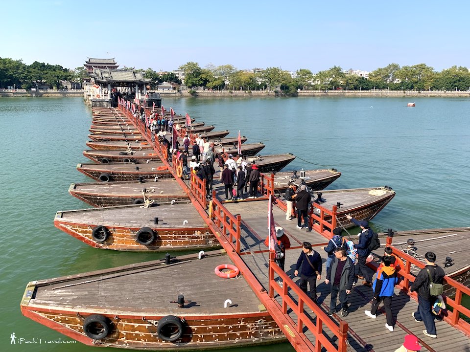 Guangji Bridge (广济桥): Floating Bridge seen from eastern pier