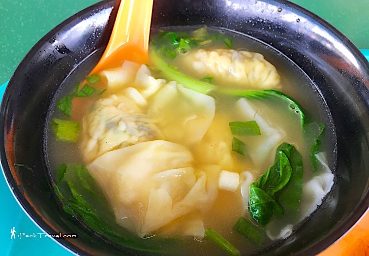 Hong Kong Soya Sauce Chicken Noodle Rice (香港玫瑰油鸡面饭): Prawn dumplings noodle / soup