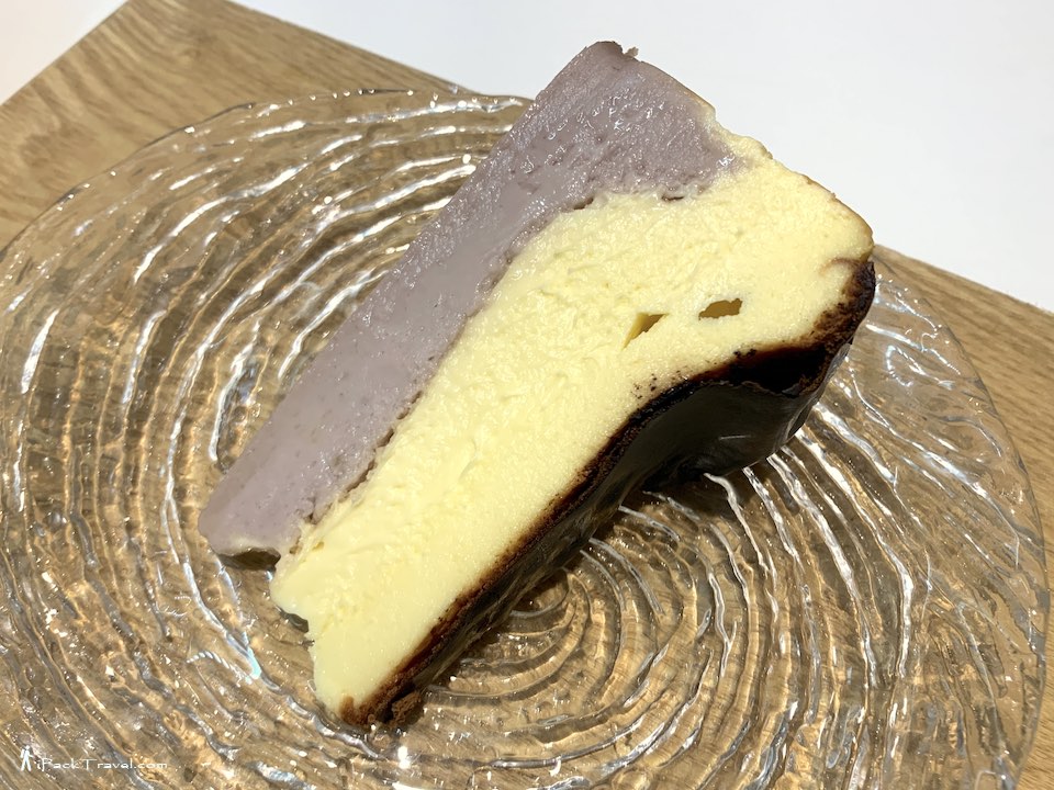 Four Beans (四夕豆花): Burnt Cheesecake with Taro
