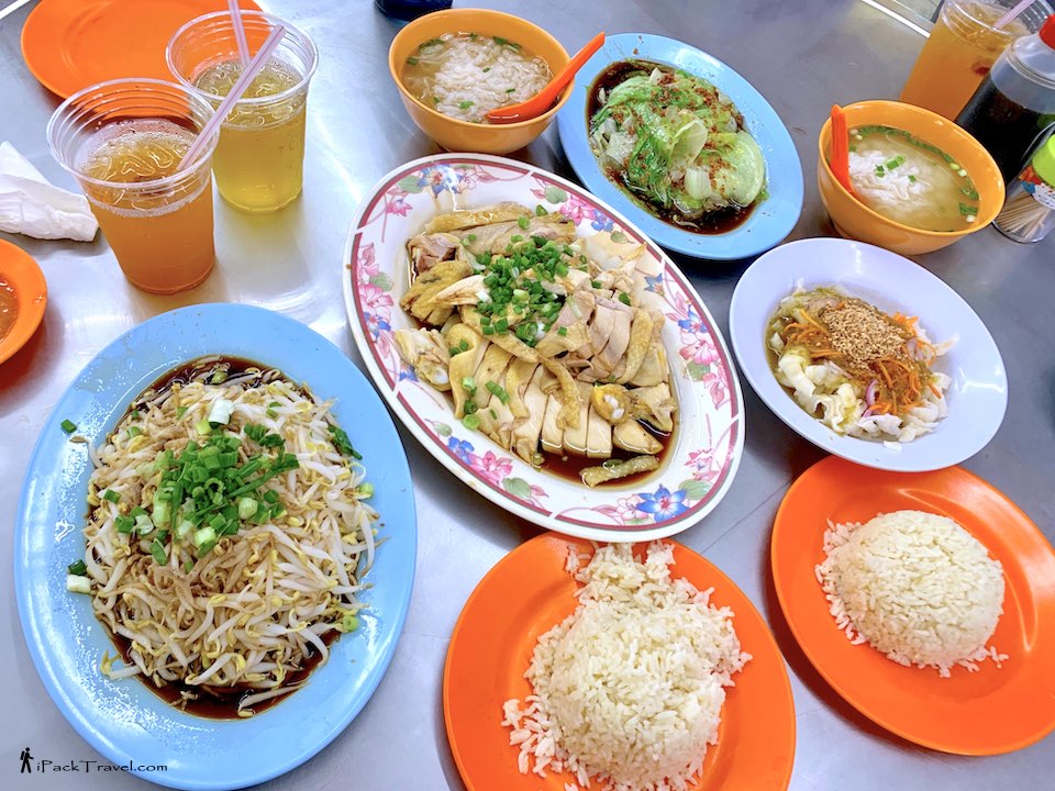 Restoran Tauge Ayam Lou Wong (老黄芽菜鸡沙河粉): Steamed chicken, beansprouts, Ipoh hor fun, etc