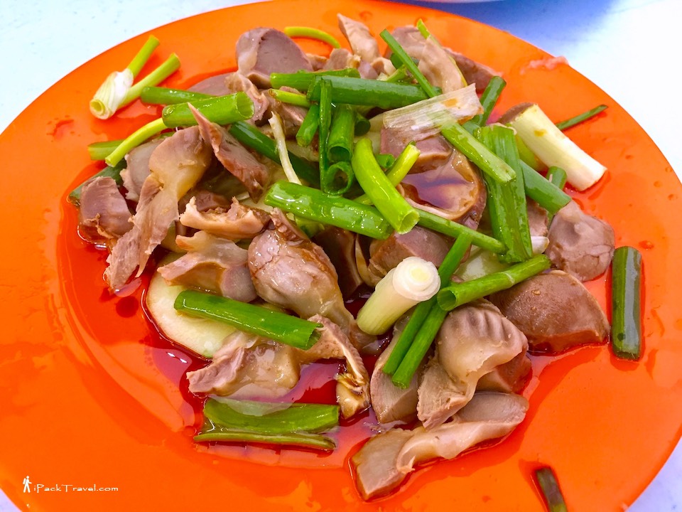 Restoran Tauge Ayam Lou Wong (老黄芽菜鸡沙河粉): Chicken Gizzard (鸡胗)