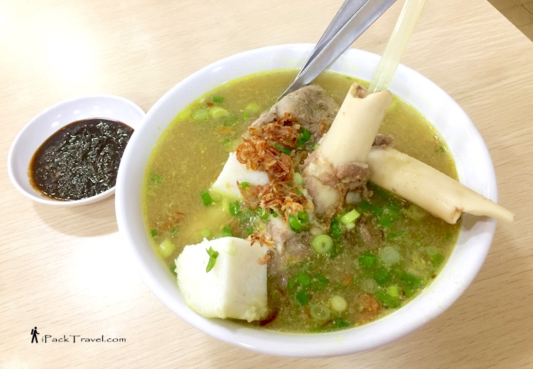 Zainal's Place: Sup Tulang with lontong