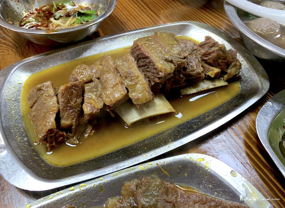 A-Quan Beef Restaurant (阿泉全牛馆): Premium Beef Rib (干切精品大排)
