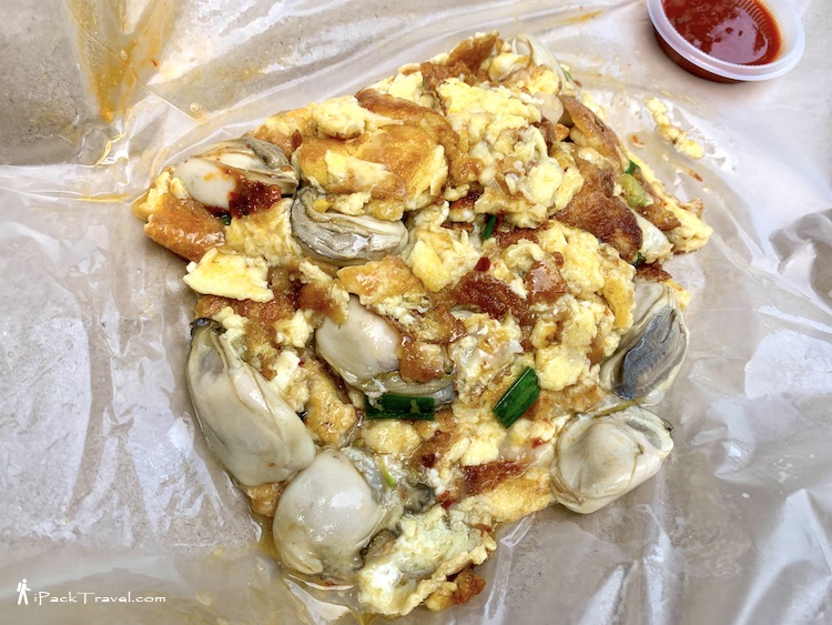 JB Fried Oyster (新山蚝煎): Spicy fried oyster omelette