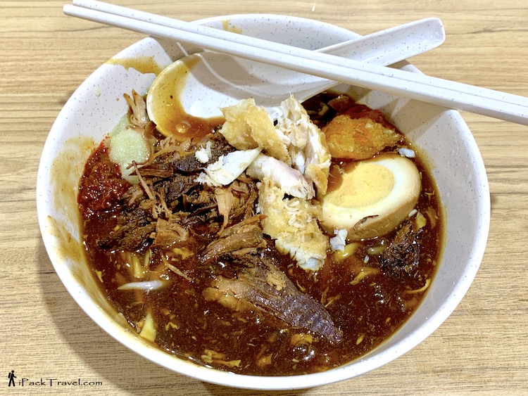 Jue Yan Lor Mee (觉彦卤面): Signature Lor Mee (招牌卤面)