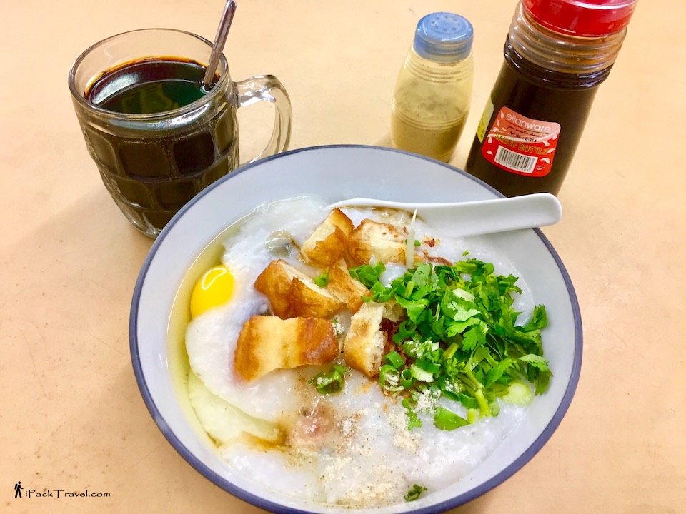 Hong Kong Porridge (香港粥): Century Egg + Lean Meat Congee (皮蛋瘦肉粥)