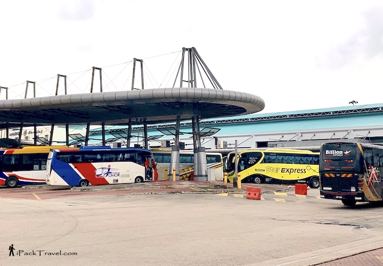 Singapore-Johor Bus: Larkin Sentral (Bus Terminal) in Johor Bahru