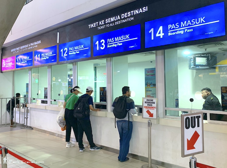 Larkin Sentral: Boarding Pass counters 09~14