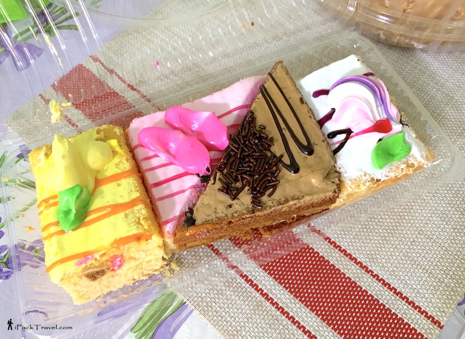 Lian Pang Cake & Confectionery (联邦蛋糕西点): Traditional wedding cakes x 4 pcs