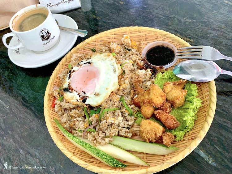 Rengit Coffee by Dagan Cafe: Kampung Fried Rice