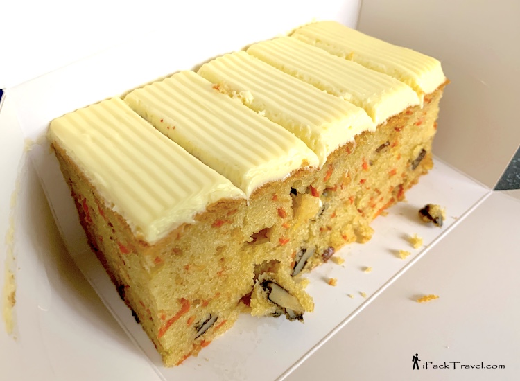 Salt Bakes: Carrot Cake with Cream Cheese (萝卜和奶油乳酪蛋糕)