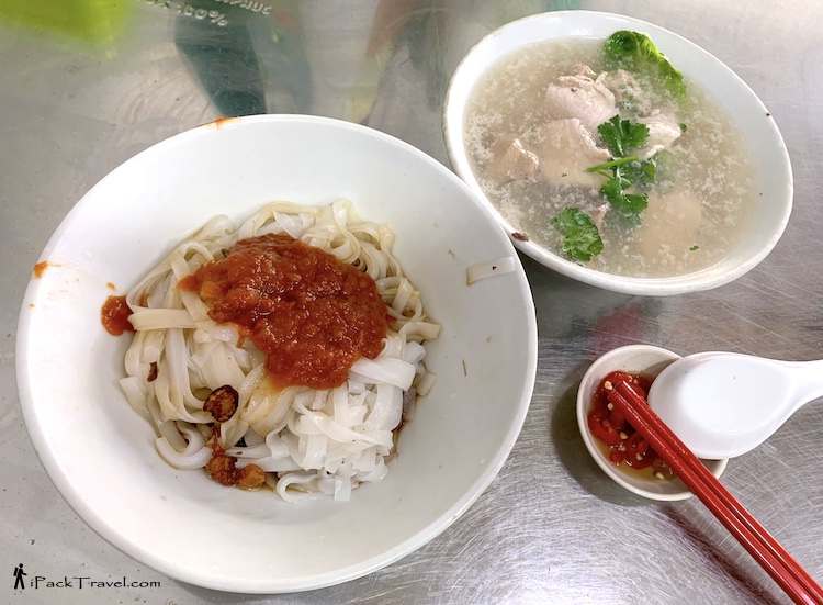 Restoran Sekee Ah Hua Kway Teow (司机餐室亚华粿条): Normal Dry-tossed pork noodle