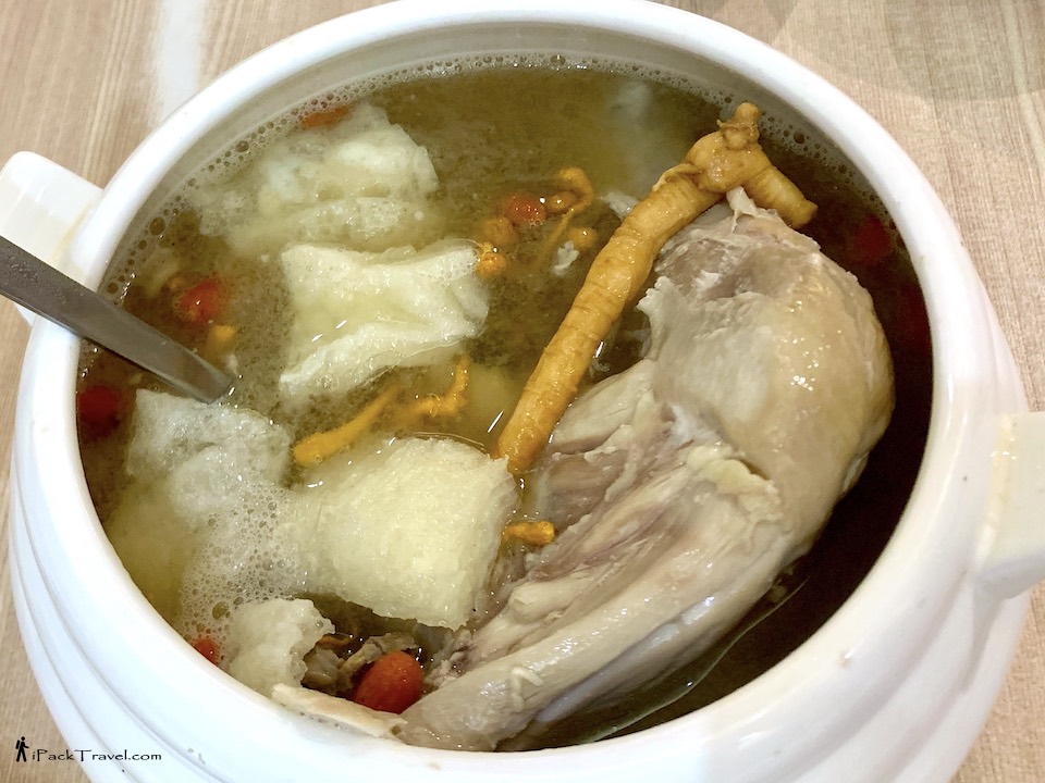 Souper Tang (汤师傅): Souper Tang Signature (Ginseng Chicken) Soup (招牌参鸡汤)