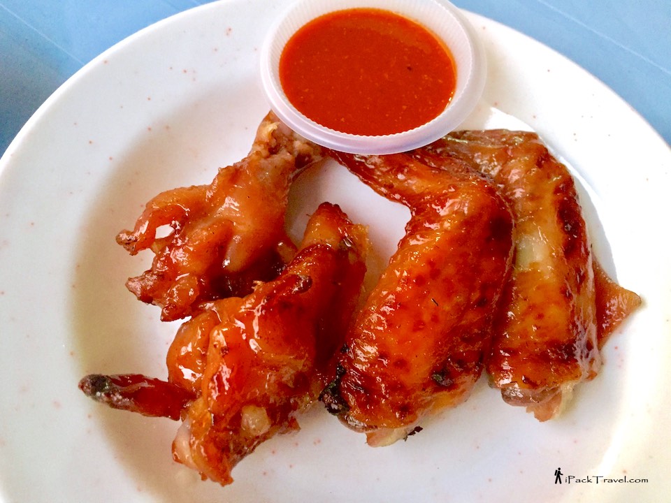 Tong Sui Kai / Dessert Street (糖水街): Barbecued chicken wings