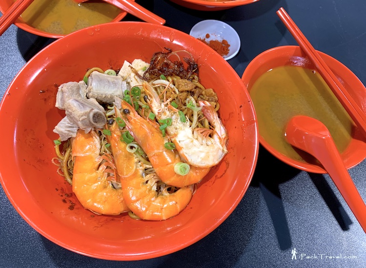 52 Prawn Noodle (52虾面): Dry-style pork ribs & prawn noodle